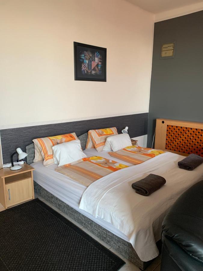 Arthaus Roenoek Apartamento Ronok Exterior foto