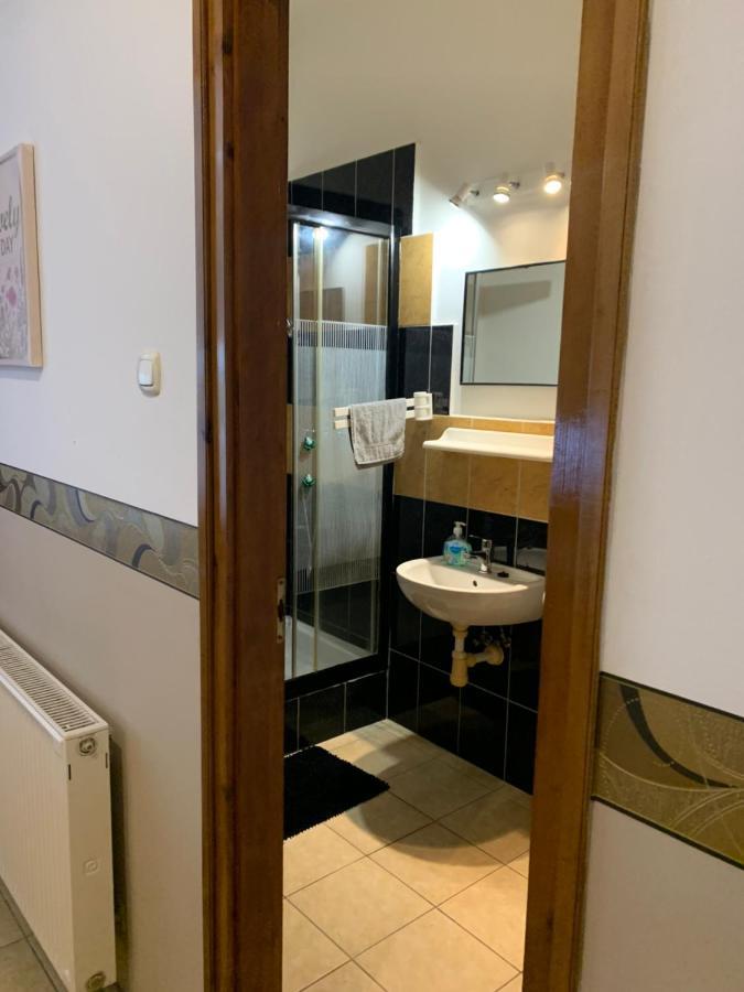 Arthaus Roenoek Apartamento Ronok Exterior foto