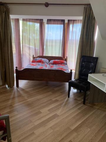 Arthaus Roenoek Apartamento Ronok Exterior foto