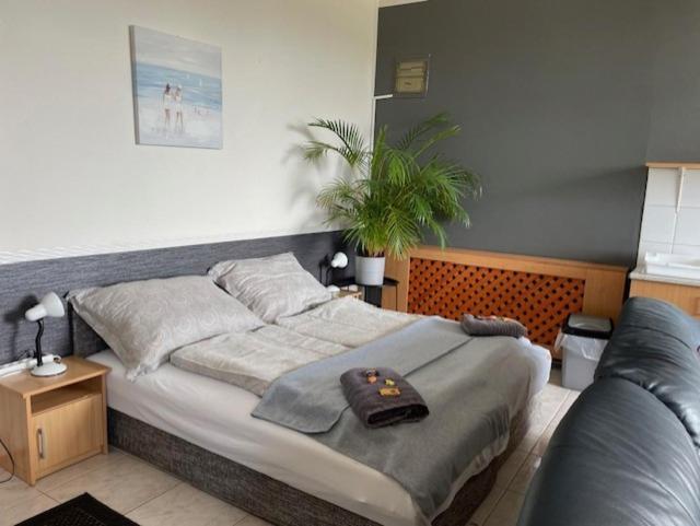 Arthaus Roenoek Apartamento Ronok Exterior foto